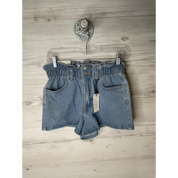 Forever 21 Shorts Womens 27 Light Wash Denim Paper Bag Cinched Waist Relaxed Fit - Picture 1 of 11